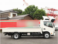 トヨタトヨエース平ボディ小型（2t・3t）[写真05]