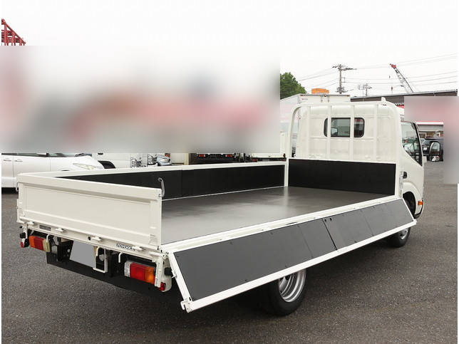 トヨタトヨエース平ボディ小型（2t・3t）[写真07]
