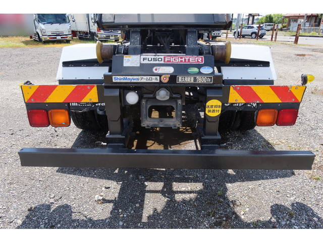 三菱ふそうファイターコンテナ専用車増トン（6t・8t）[写真12]