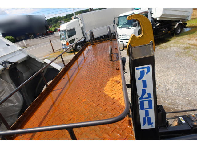 三菱ふそうファイターコンテナ専用車増トン（6t・8t）[写真19]