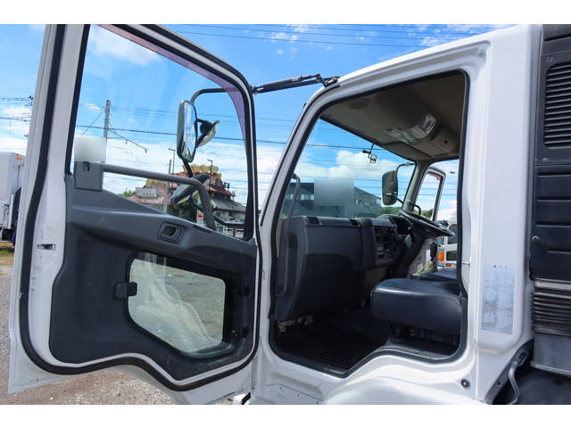 三菱ふそうファイターコンテナ専用車増トン（6t・8t）[写真37]