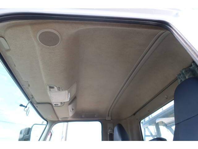 三菱ふそうファイターコンテナ専用車増トン（6t・8t）[写真40]