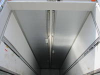 三菱ふそうスーパーグレートアルミウイング大型（10t）[写真16]