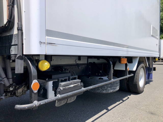 日野デュトロ冷凍車（冷蔵車）小型（2t・3t）[写真17]