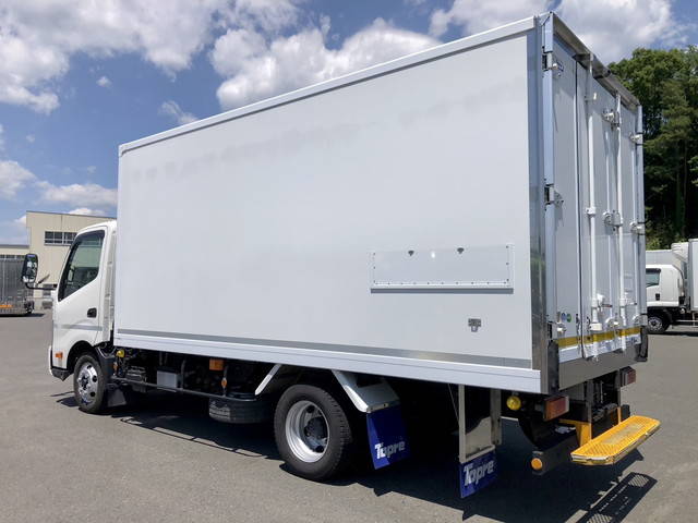 日野デュトロ冷凍車（冷蔵車）小型（2t・3t）[写真02]