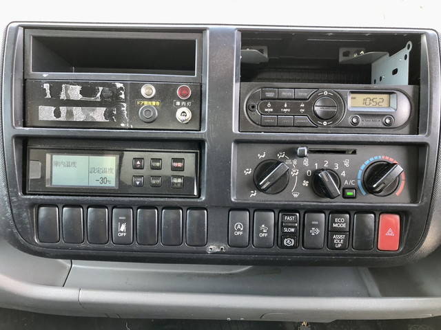 日野デュトロ冷凍車（冷蔵車）小型（2t・3t）[写真31]