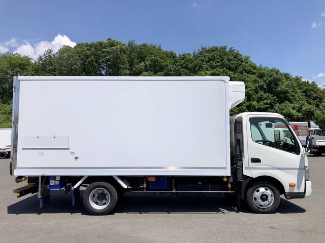 日野デュトロ冷凍車（冷蔵車）小型（2t・3t）[写真05]