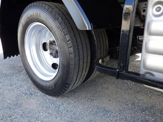 トヨタダイナアルミバン小型（2t・3t）[写真32]