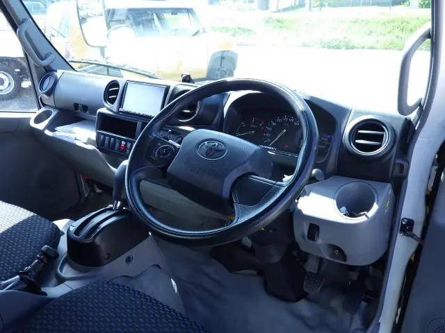 トヨタダイナアルミバン小型（2t・3t）[写真07]