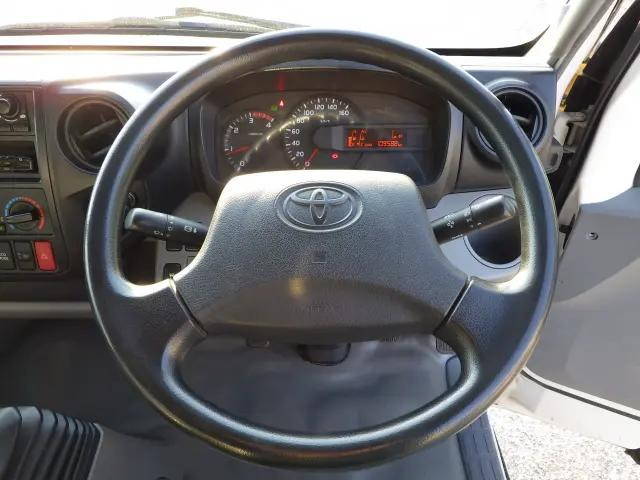 トヨタダイナクレーン3段小型（2t・3t）[写真38]