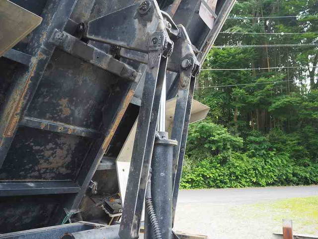 日野レンジャーダンプ中型（4t）[写真11]