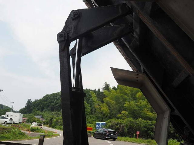 日野レンジャーダンプ中型（4t）[写真23]