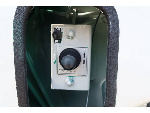 日野デュトロパッカー車（塵芥車）小型（2t・3t）[写真10]