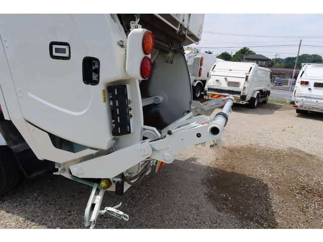 日野デュトロパッカー車（塵芥車）小型（2t・3t）[写真12]