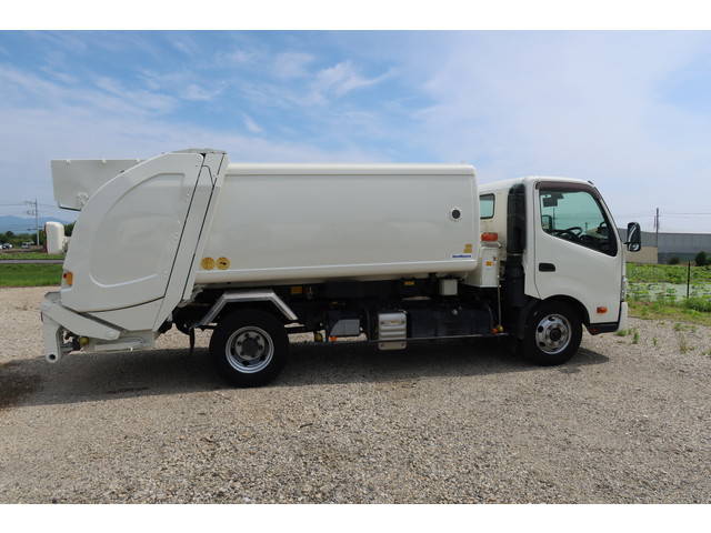 日野デュトロパッカー車（塵芥車）小型（2t・3t）[写真06]