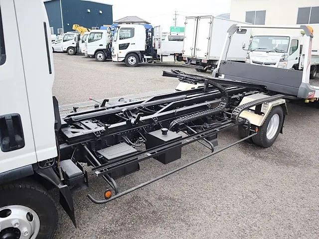 いすゞエルフセーフティローダー小型（2t・3t）[写真10]