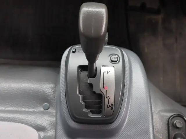 いすゞエルフセーフティローダー小型（2t・3t）[写真33]