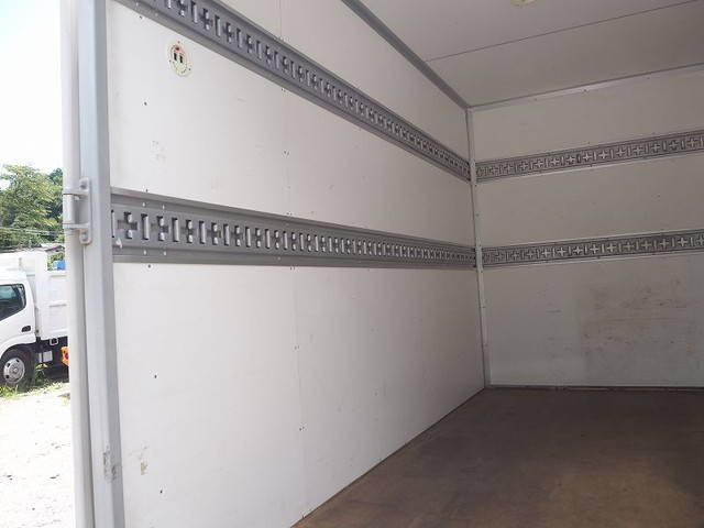 いすゞエルフパネルバン小型（2t・3t）[写真11]