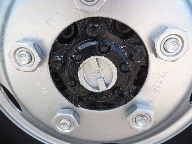 いすゞエルフパネルバン小型（2t・3t）[写真16]