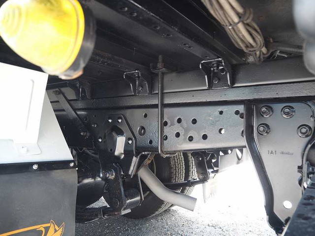 いすゞエルフパネルバン小型（2t・3t）[写真23]