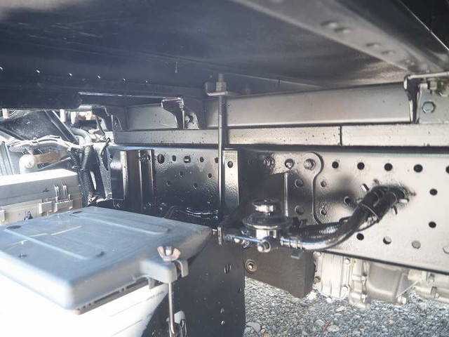 いすゞエルフパネルバン小型（2t・3t）[写真26]