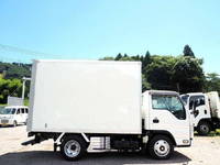 いすゞエルフパネルバン小型（2t・3t）[写真07]