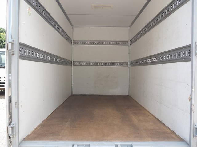 いすゞエルフパネルバン小型（2t・3t）[写真09]