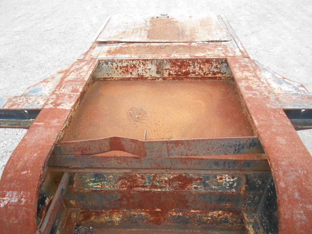 その他のメーカーその他の車種重機運搬トレーラー大型（10t）[写真19]