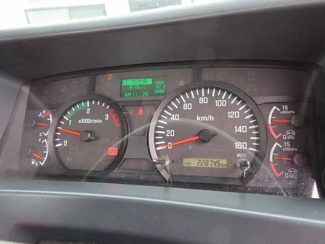 いすゞフォワードアルミブロック中型（4t）[写真11]