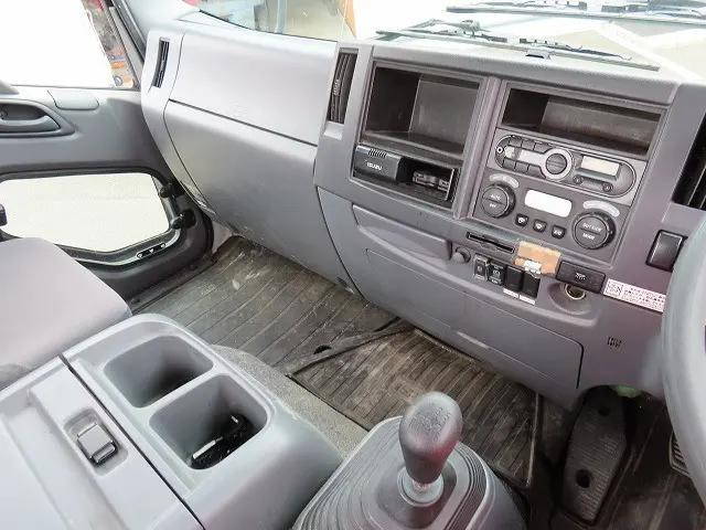 いすゞフォワードアルミブロック中型（4t）[写真13]