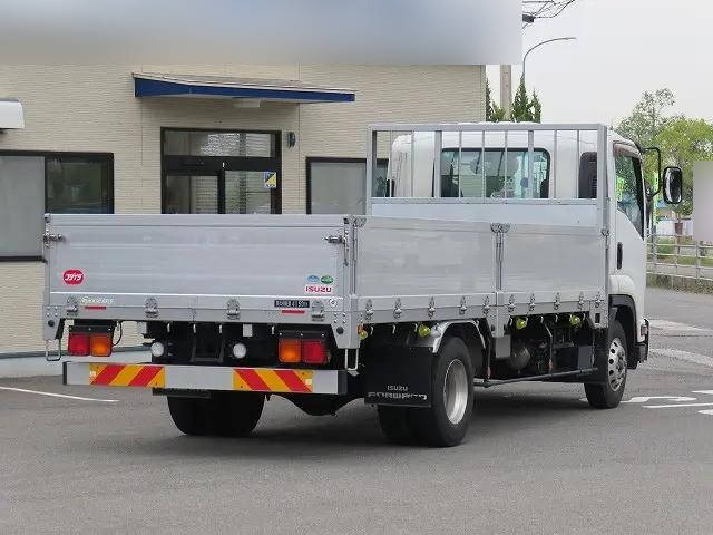 いすゞフォワードアルミブロック中型（4t）[写真02]