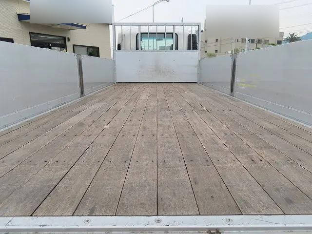 いすゞフォワードアルミブロック中型（4t）[写真21]