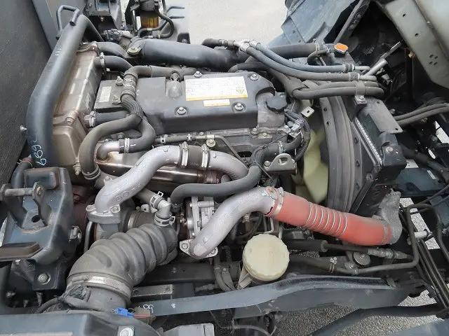 いすゞフォワードアルミブロック中型（4t）[写真28]