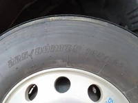 いすゞフォワードアルミブロック中型（4t）[写真39]