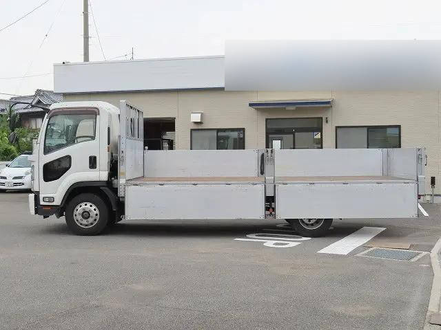 いすゞフォワードアルミブロック中型（4t）[写真08]