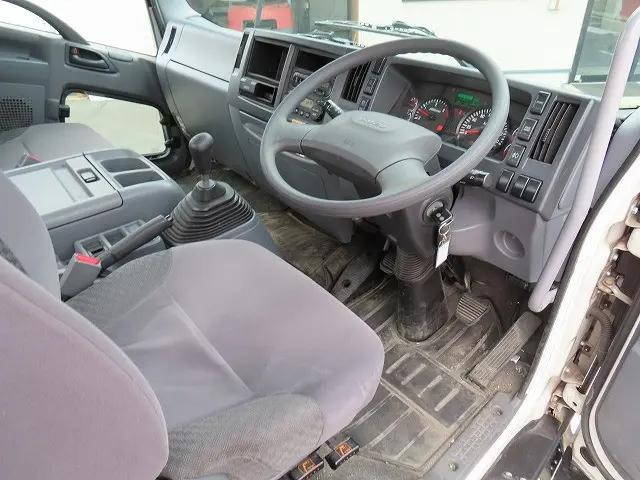 いすゞフォワードアルミブロック中型（4t）[写真09]