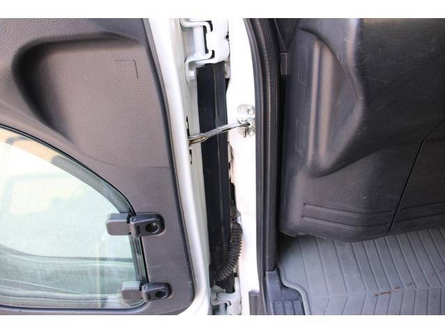 日野レンジャー深ダンプ（土砂禁ダンプ）中型（4t）[写真34]