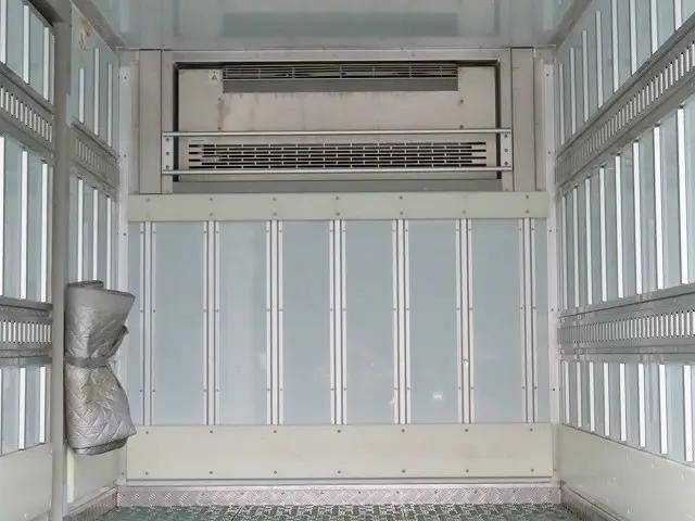 いすゞエルフ冷凍車（冷蔵車）小型（2t・3t）[写真10]