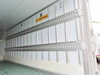 いすゞエルフ冷凍車（冷蔵車）小型（2t・3t）[写真13]