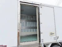 いすゞエルフ冷凍車（冷蔵車）小型（2t・3t）[写真16]