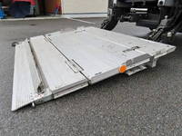 いすゞエルフ冷凍車（冷蔵車）小型（2t・3t）[写真17]