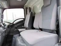 いすゞエルフ冷凍車（冷蔵車）小型（2t・3t）[写真23]