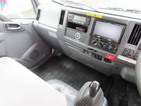 いすゞエルフ冷凍車（冷蔵車）小型（2t・3t）[写真25]