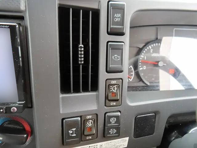 いすゞエルフ冷凍車（冷蔵車）小型（2t・3t）[写真25]