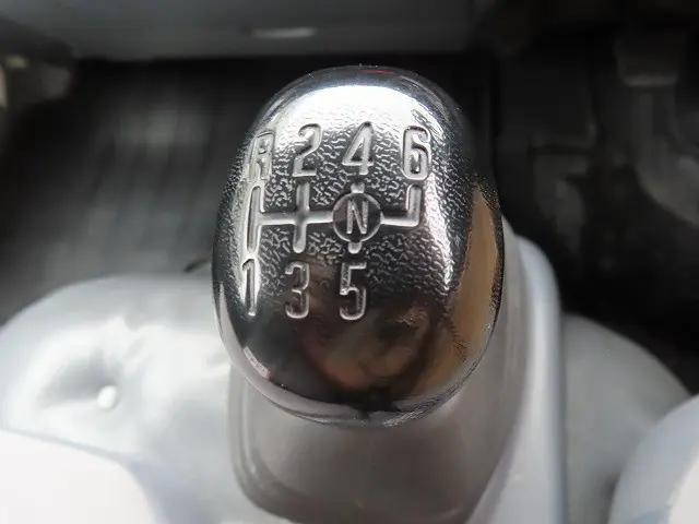 いすゞエルフ冷凍車（冷蔵車）小型（2t・3t）[写真27]