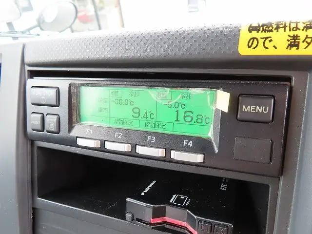 いすゞエルフ冷凍車（冷蔵車）小型（2t・3t）[写真30]