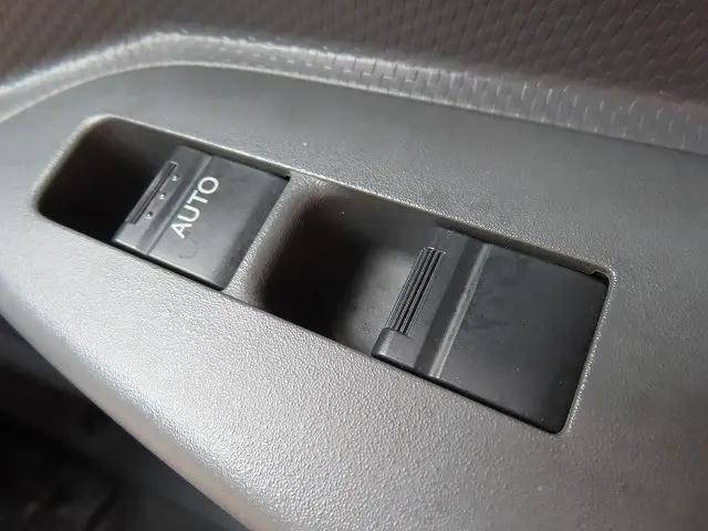 いすゞエルフ冷凍車（冷蔵車）小型（2t・3t）[写真31]