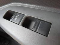 いすゞエルフ冷凍車（冷蔵車）小型（2t・3t）[写真32]