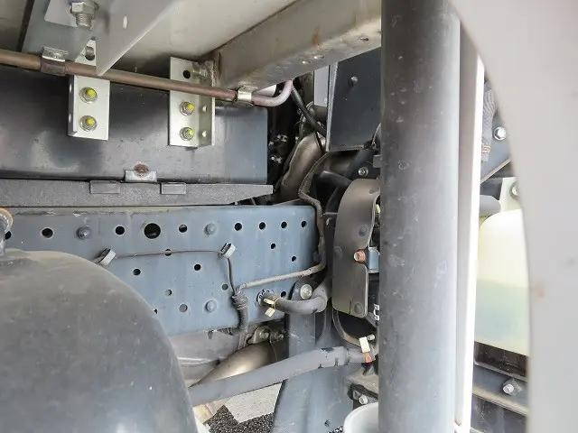 いすゞエルフ冷凍車（冷蔵車）小型（2t・3t）[写真39]