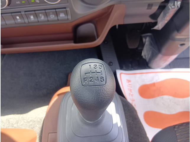 日野レンジャーミキサー車（コンクリートミキサー）増トン（6t・8t）[写真22]